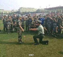 广西军训教官吃瓜视频,揭秘军营里的“休闲时光”