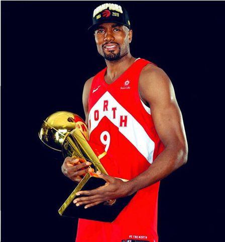 伊巴卡和坎贝尔吃瓜视频,揭秘篮球场外的欢乐瞬间