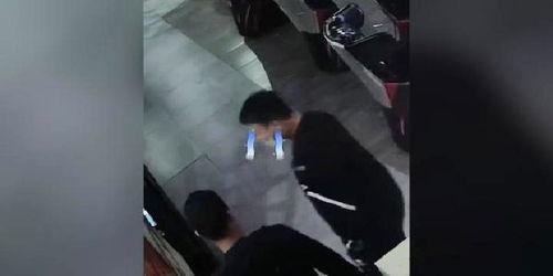 抽烟围观吃瓜视频大全,揭秘热门抽烟围观吃瓜视频背后的故事