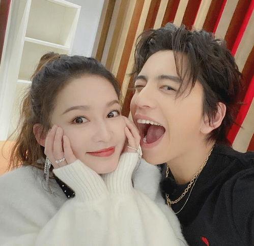 李沁和王大陆吃瓜视频在线观看,吃瓜视频甜蜜来袭！