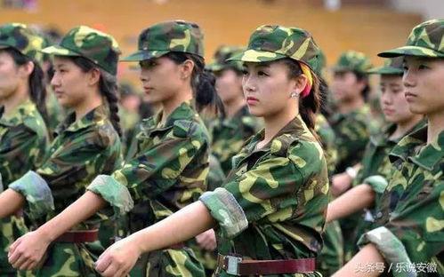 女学生军训吃瓜视频大全,女学生军训生活趣味瞬间大盘点