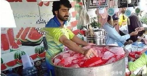 印度小伙吃瓜视频,趣味横生吃瓜视频走红网络